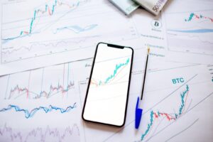 investment stockbroker price trend and profit