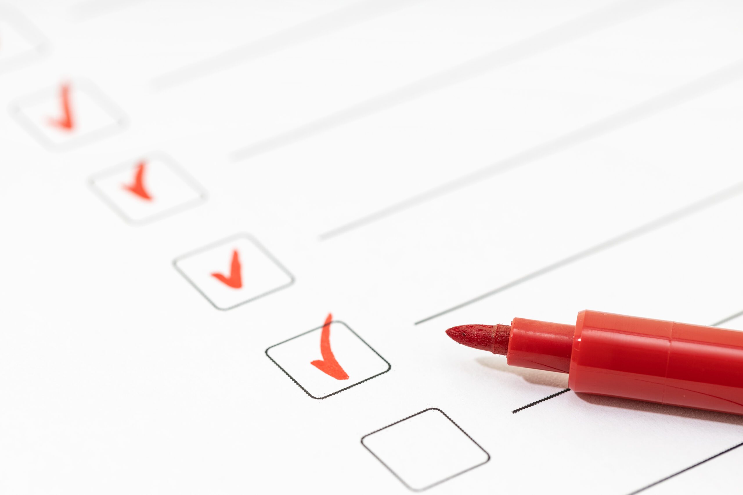 checklist sheet and red marker check list complet 2022 12 16 11 16 39 utc